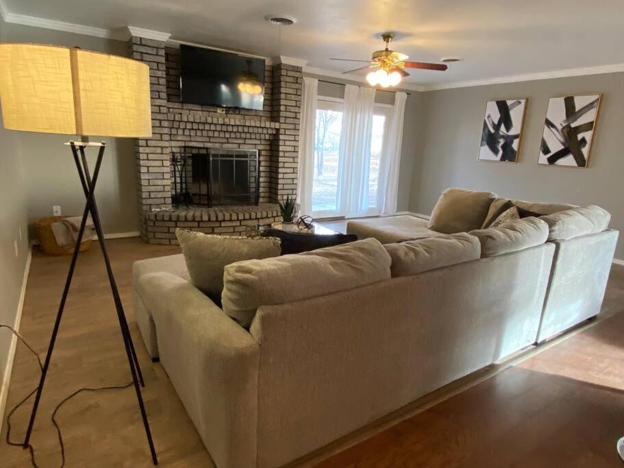 Large Modern Family Home! Soncy 外观 照片